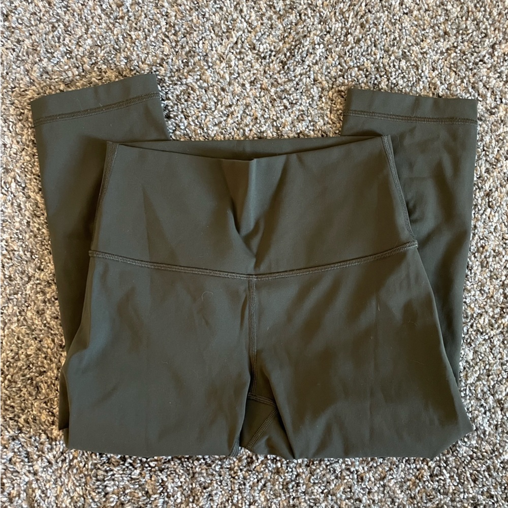 Lululemon Dark Green Cropped Leggings